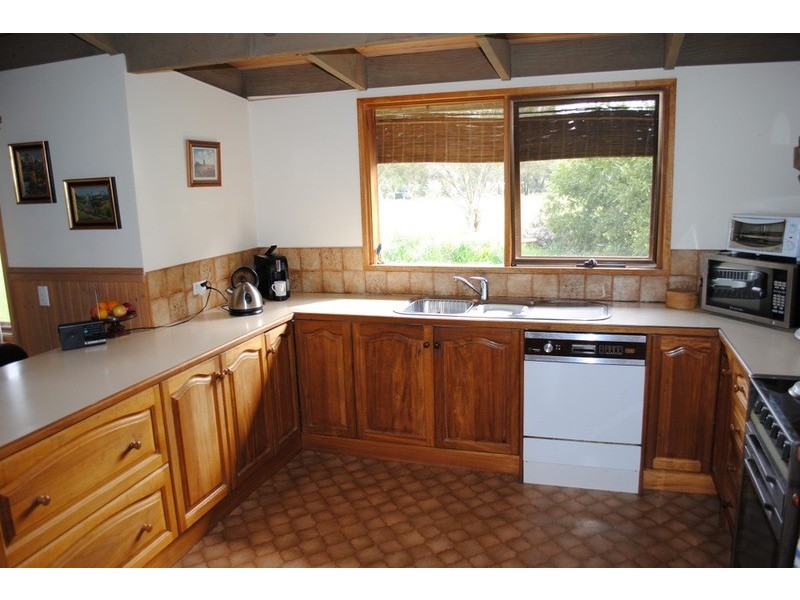 37 Elma Court, Daisy Hill VIC 3465