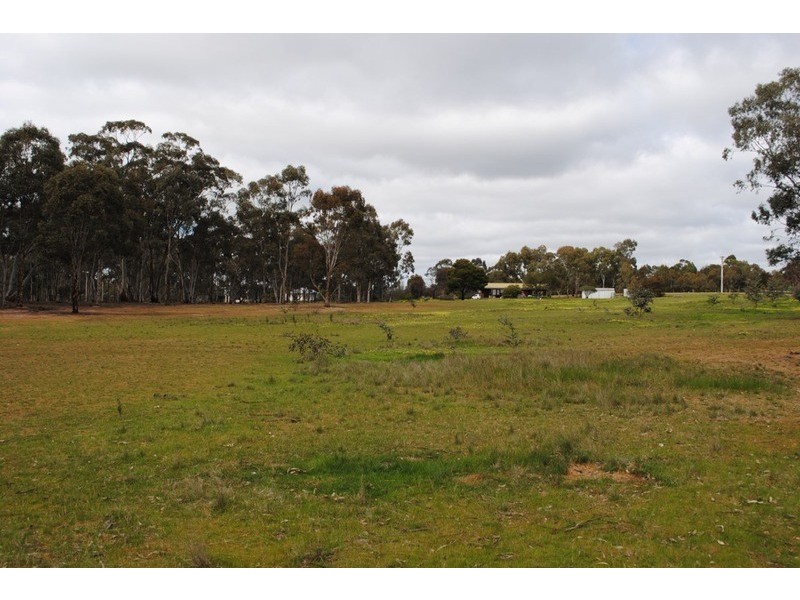 37 Elma Court, Daisy Hill VIC 3465