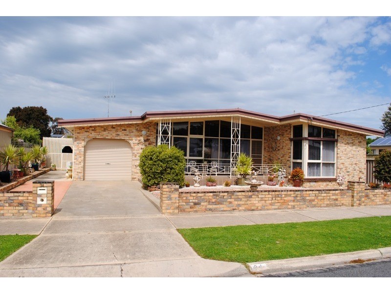 34 Alma Street, Maryborough VIC 3465