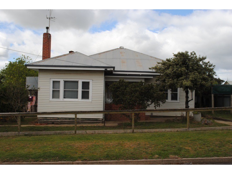 12 Victoria Street, Maryborough VIC 3465