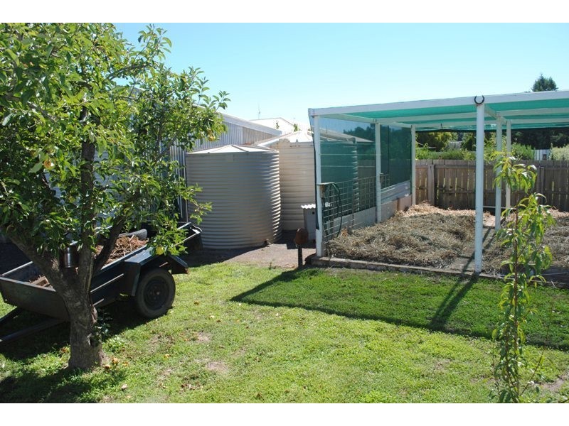 24 Tweedale Street, Dunolly VIC 3472