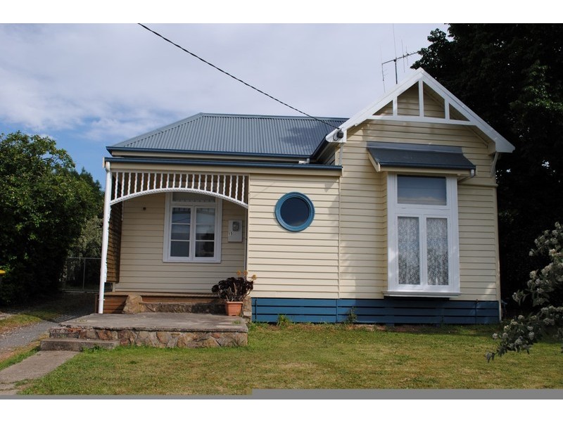 15 Barkly Street, Maryborough VIC 3465