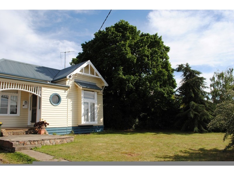 15 Barkly Street, Maryborough VIC 3465