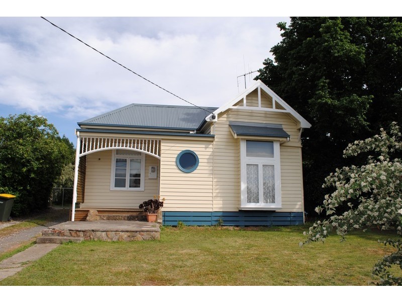 15 Barkly Street, Maryborough VIC 3465