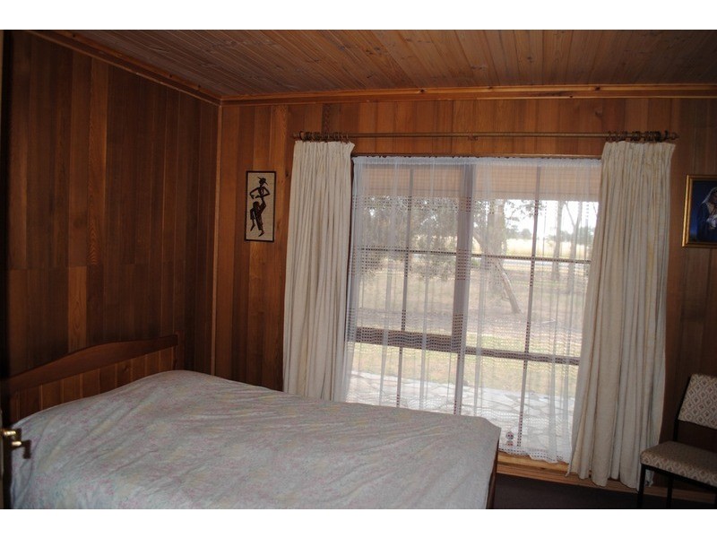 471 Porteous Road, Wareek VIC 3465