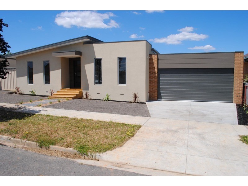 1/116 Gillies Street, Maryborough VIC 3465