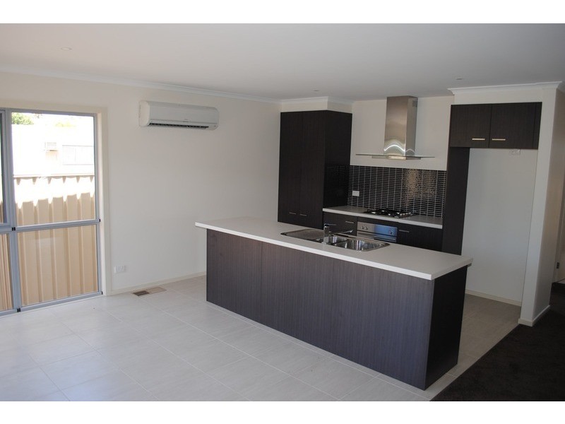 1/116 Gillies Street, Maryborough VIC 3465