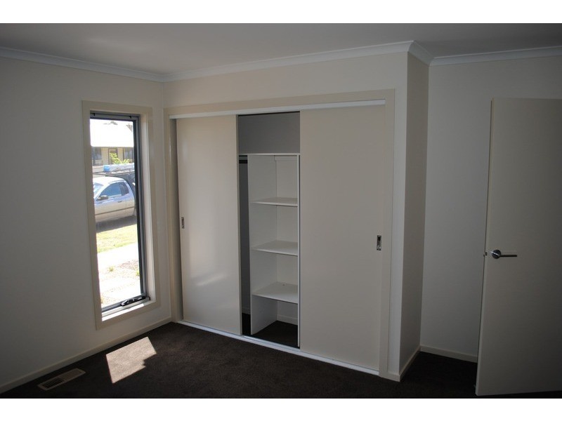 2/116 Gillies Street, Maryborough VIC 3465