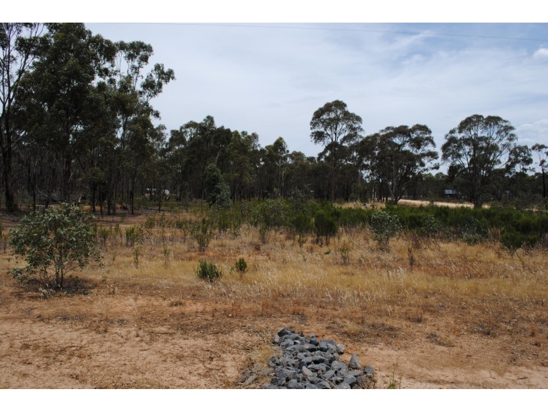 52 Palmer Road, Simson VIC 3465