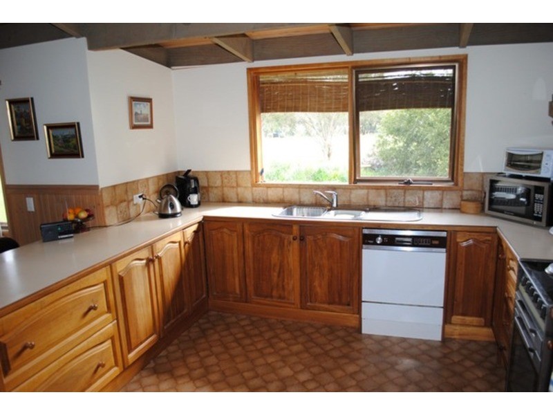 37  Elma  Court, Maryborough VIC 3465