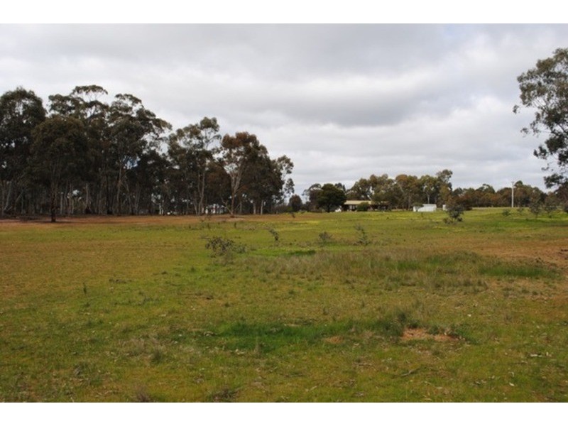 37  Elma  Court, Maryborough VIC 3465