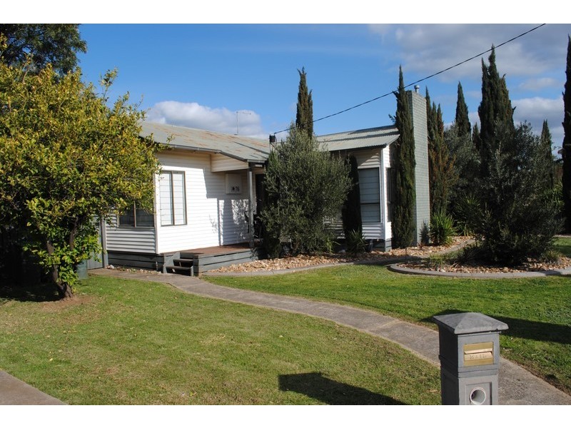 76 Park Road, Maryborough VIC 3465
