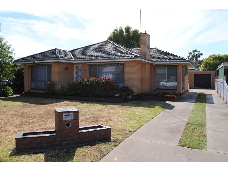 98  Park Road, Maryborough VIC 3465