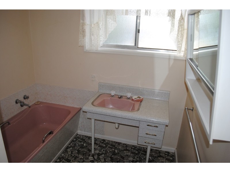 98  Park Road, Maryborough VIC 3465