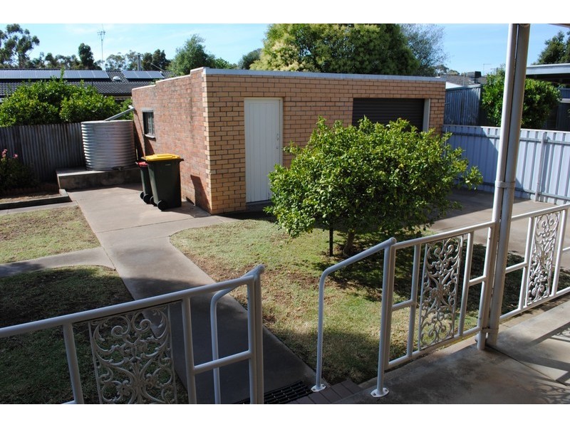 98  Park Road, Maryborough VIC 3465