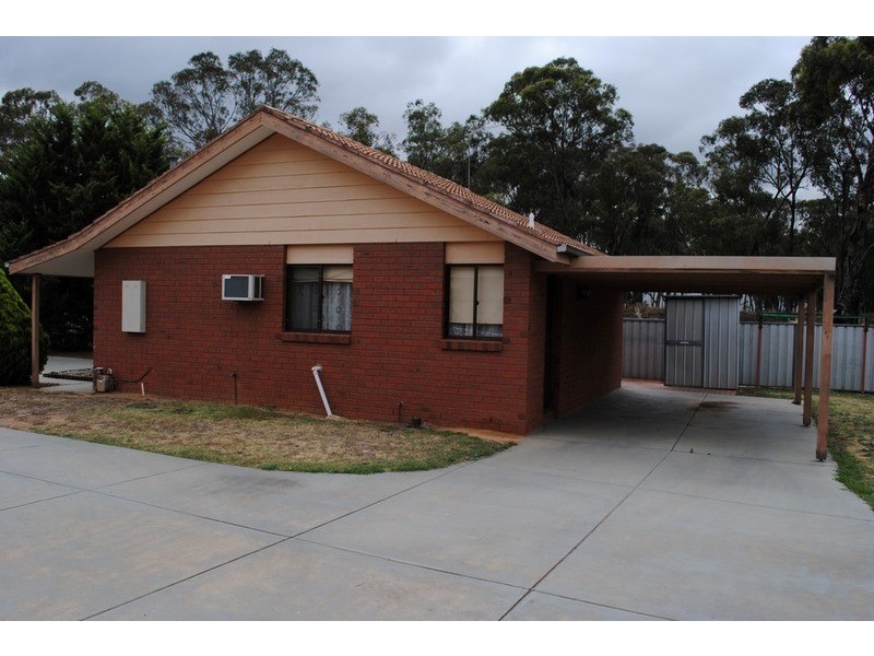 1/4 Ormond Avenue, Maryborough VIC 3465