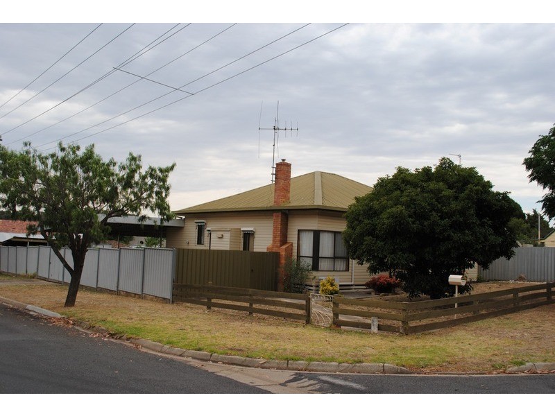 11 Burke Street, Maryborough VIC 3465