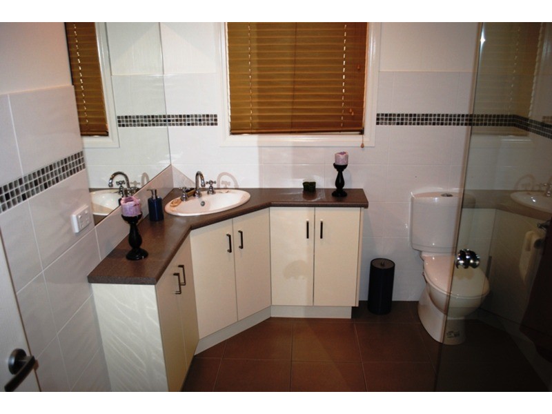 12 Sydney  Avenue, Maryborough VIC 3465