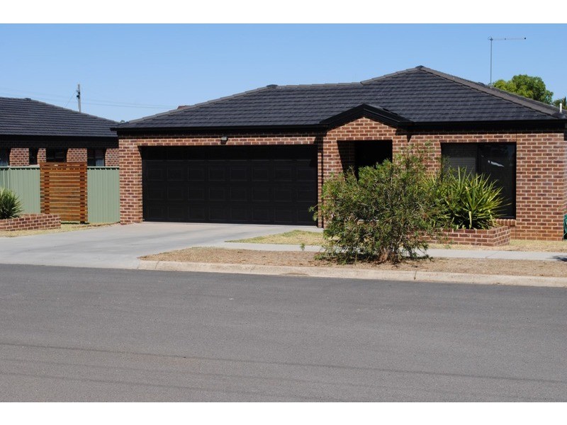 8 Harrison  Street, Maryborough VIC 3465