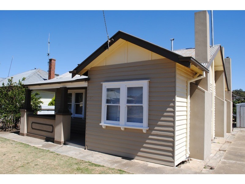 27 Napier Street, Maryborough VIC 3465