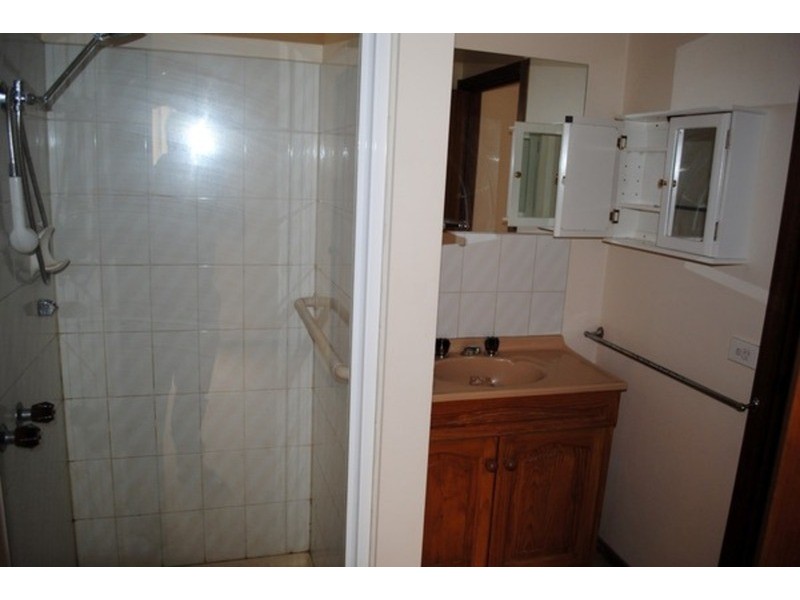 1/4 Ormond Avenue, Maryborough VIC 3465