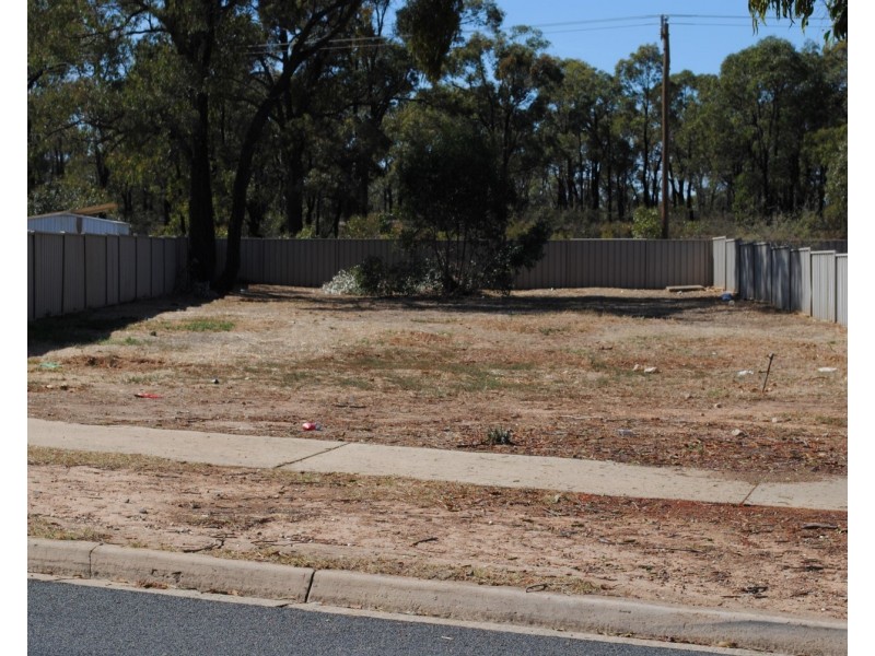 14 Margaret Avenue, Maryborough VIC 3465