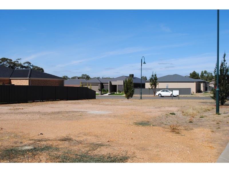 6 Whirrakee Drive, Maryborough VIC 3465