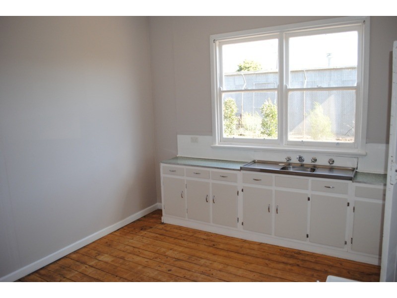 77 Burns  Street, Maryborough VIC 3465