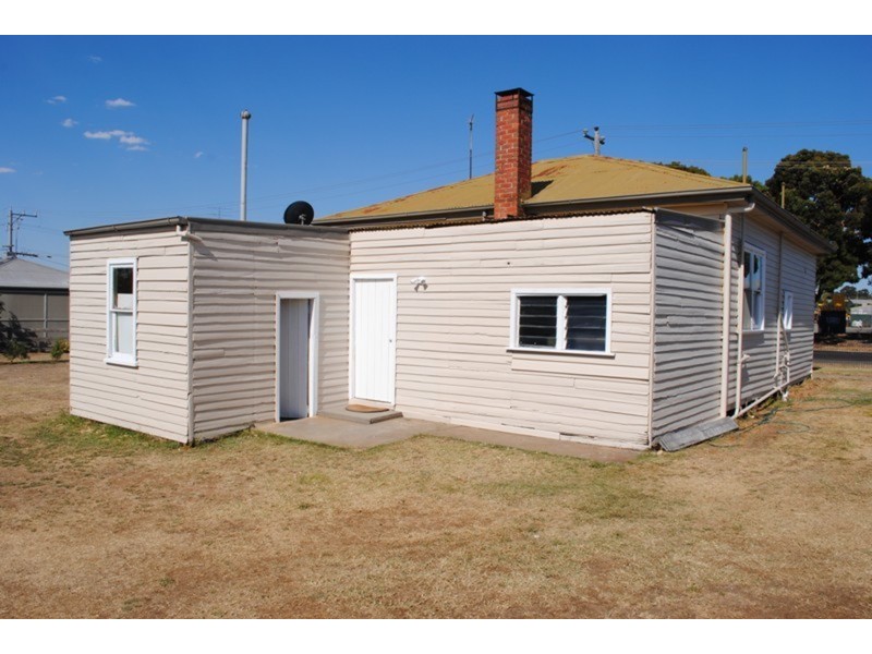 77 Burns  Street, Maryborough VIC 3465