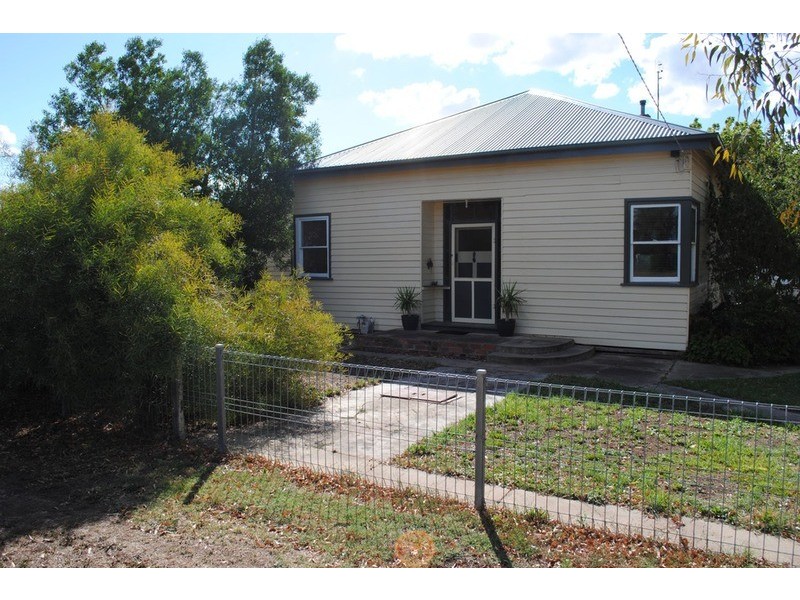 29 Powlett Street, Carisbrook VIC 3464