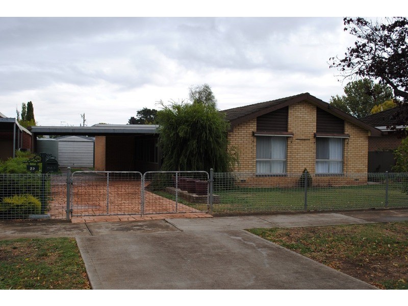 39 Green Street, Carisbrook VIC 3464