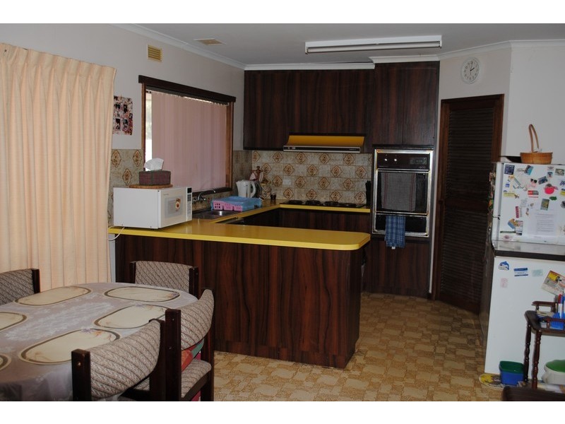 11 Fuller Street, Maryborough VIC 3465