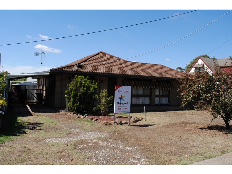 11 Fuller Street, Maryborough VIC 3465