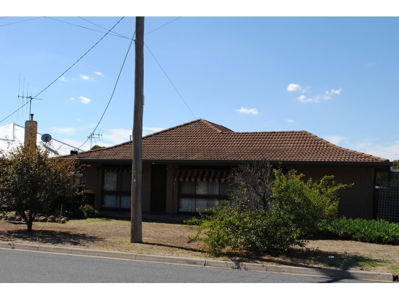 11 Fuller Street, Maryborough VIC 3465