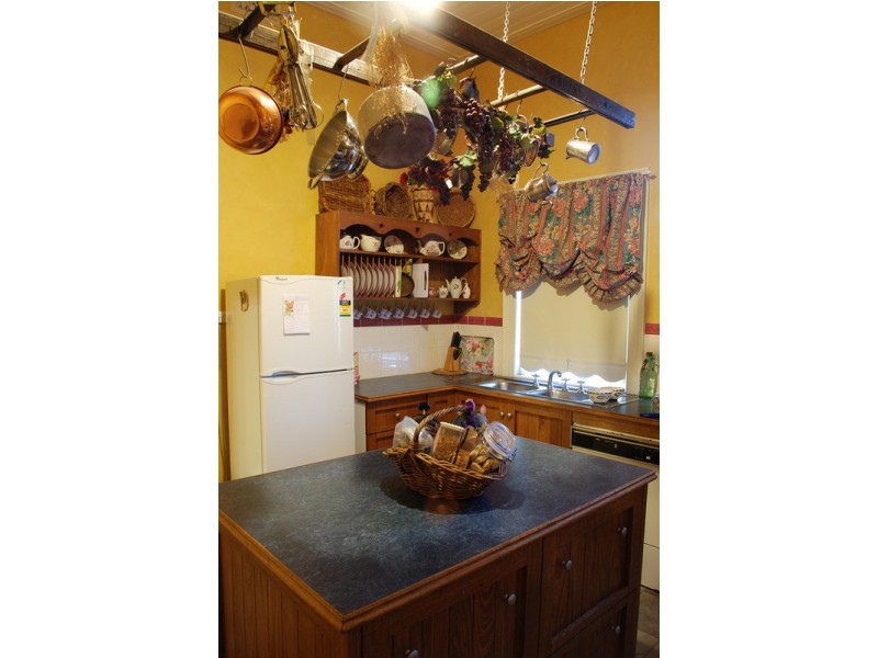 102 Rutherford Street, Avoca VIC 3467