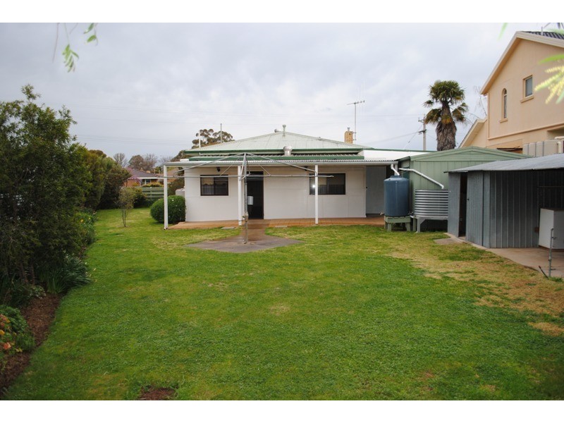 121 Clarendon Street, Maryborough VIC 3465