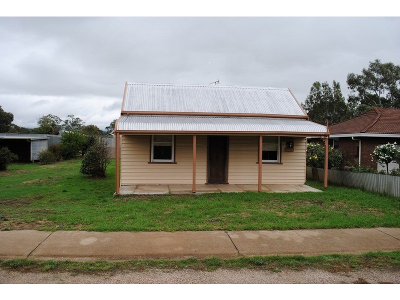 75 High Street, Avoca VIC 3467