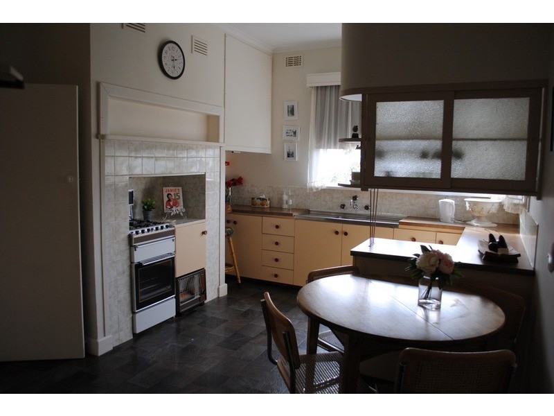 15 Laidlaw Street, Maryborough VIC 3465