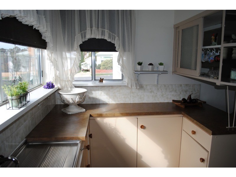 15 Laidlaw Street, Maryborough VIC 3465