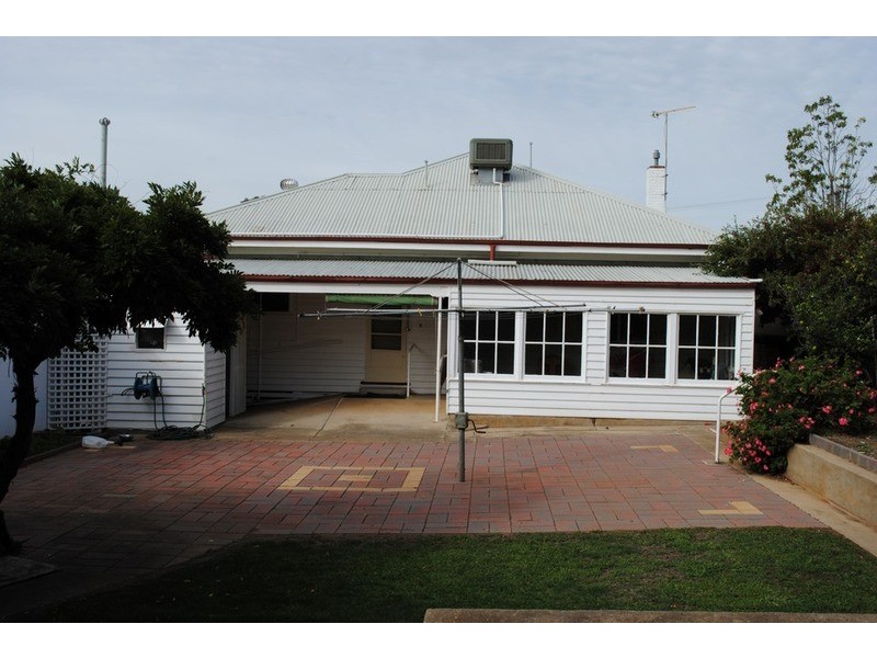 15 Laidlaw Street, Maryborough VIC 3465