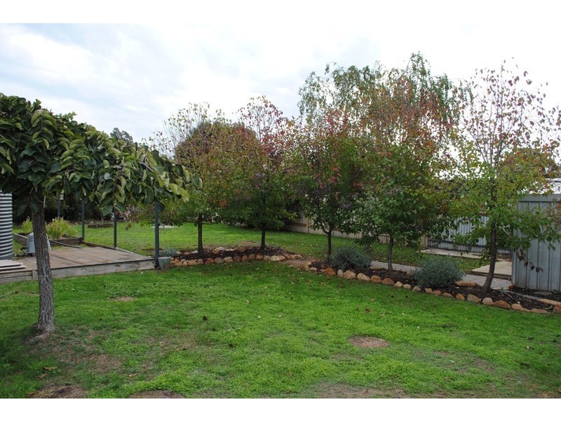 9 Barry Street, Maryborough VIC 3465