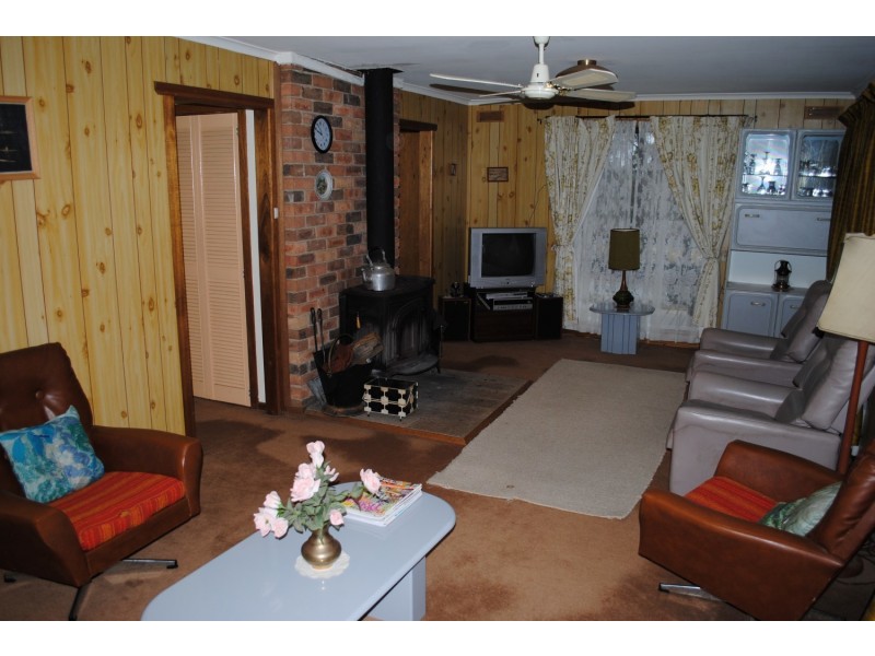 77 Atherton Road, Dunolly VIC 3472