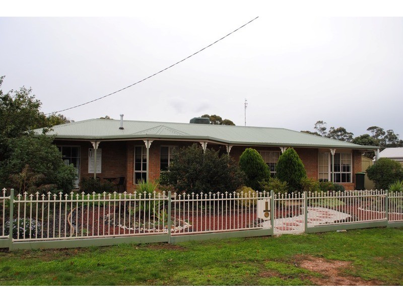 7 Hughes Street, Maryborough VIC 3465
