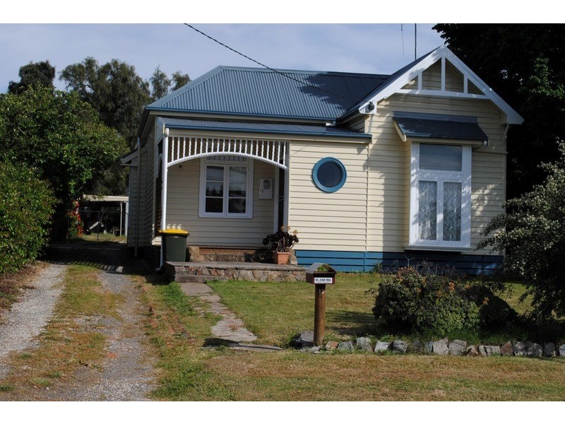 15 Barkly Street, Maryborough VIC 3465
