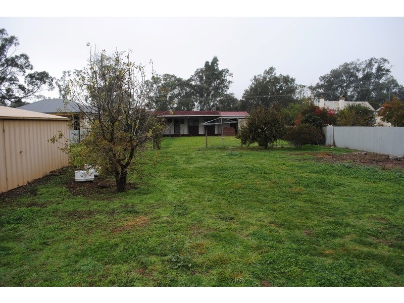 35 Faraday Street, Avoca VIC 3467