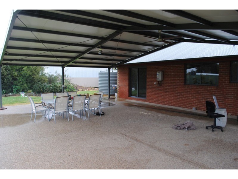 38 Heape  Street, Carisbrook VIC 3464