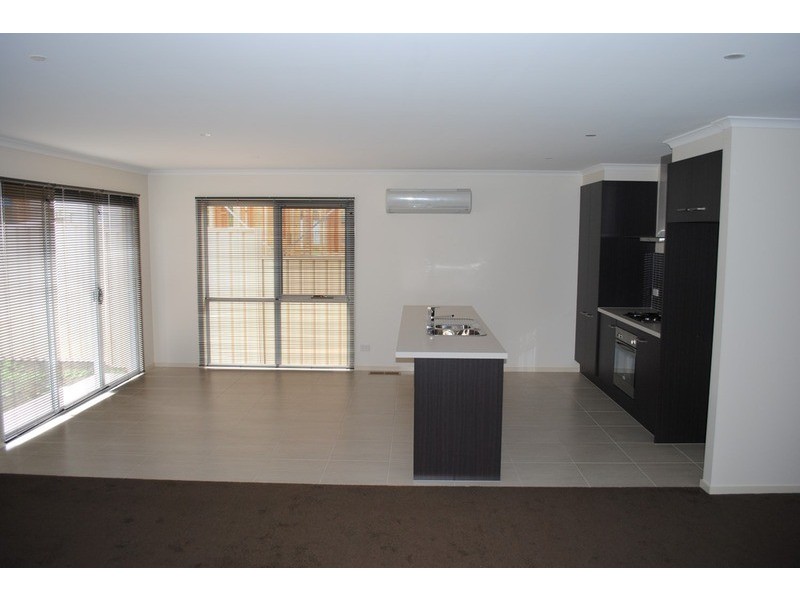 2/116 Gillies Street, Maryborough VIC 3465