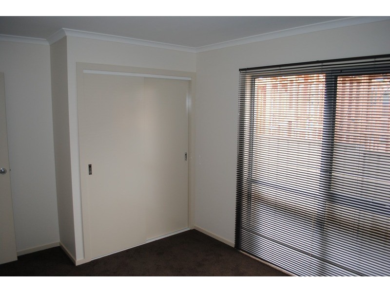 2/116 Gillies Street, Maryborough VIC 3465