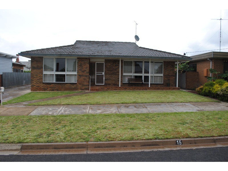 15 Newton Street, Maryborough VIC 3465
