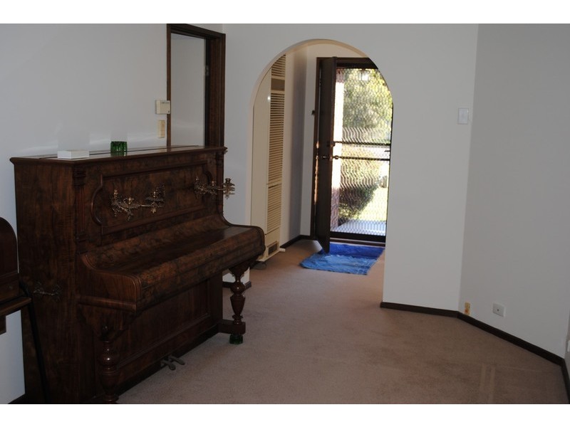 98 Loch Street, Maryborough VIC 3465